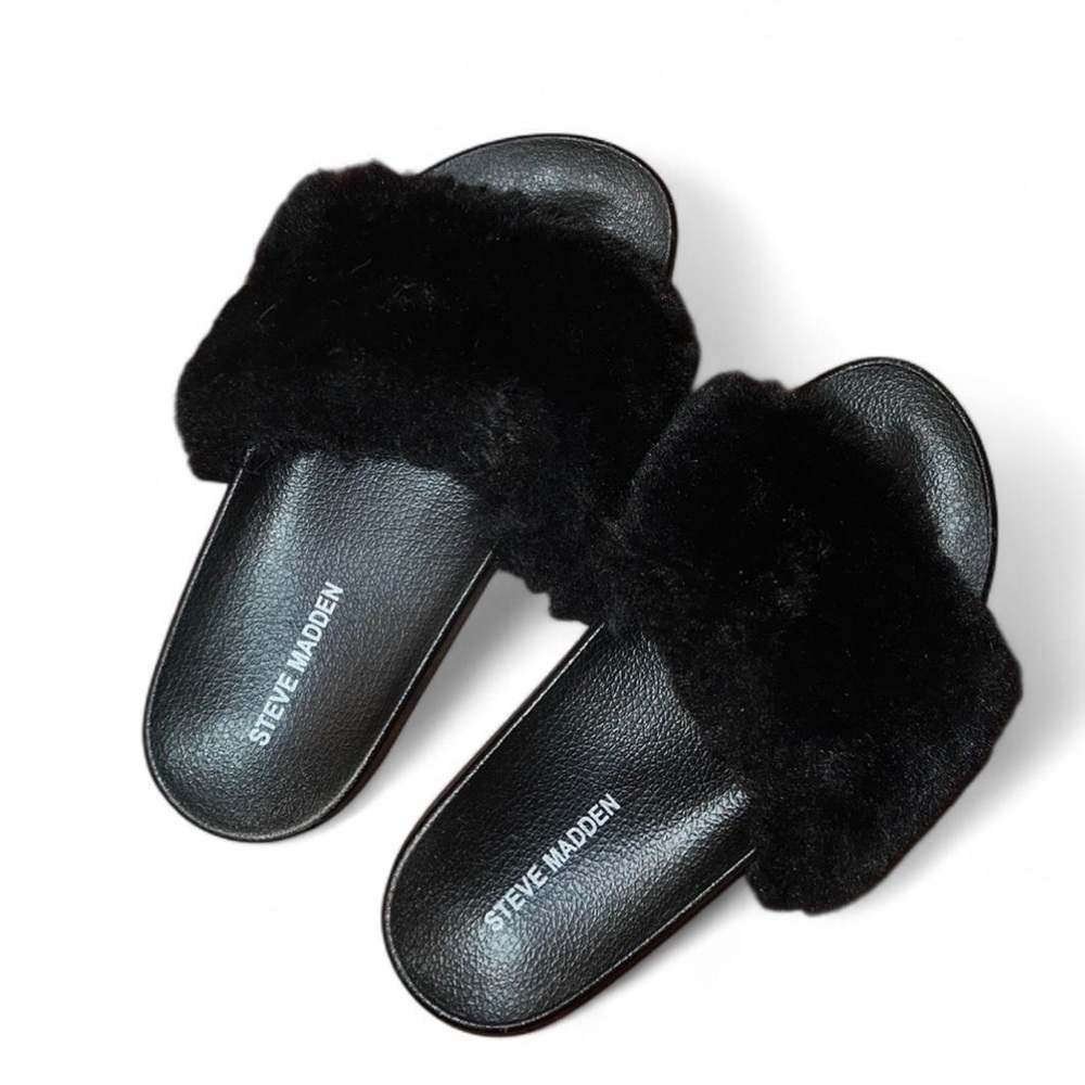 Steve Madden Black Faux Fur Plush Slides Size 7